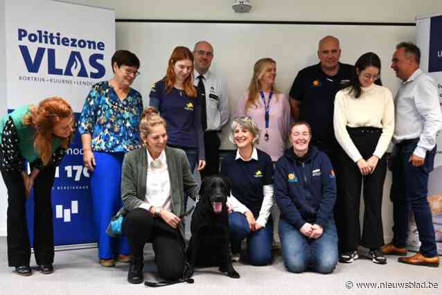 Cooper is eerste West-Vlaamse emotionele zorghond bij de politie: “Met een eigen e-mailadres!”