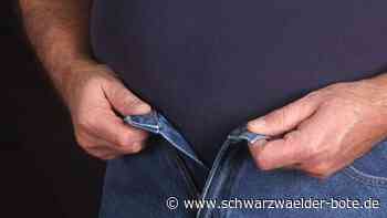 Vorfall in Altensteig: Exhibitionist belästigt Frau auf Parkplatz eines Discounters