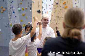 bofrost*Kletter-Aktion für das RTL-Kinderhaus Köln