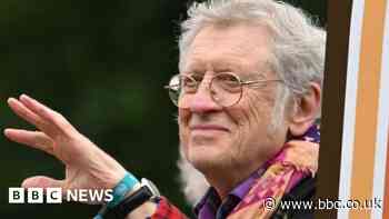 Noddy Holder: Slade star diagnosed with cancer five years ago, wife reveals