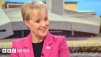 Coronation Street: Sally Dynevor fainted at breast cancer diagnosis
