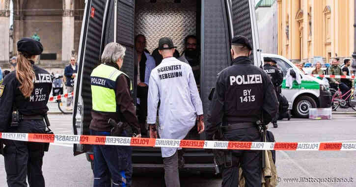 La Germania processa 4 scienziati (tra cui tre 3 italiani) per le proteste sul clima. L’attivista al Fatto.it: “Farei 10 anni in cella per i miei figli”