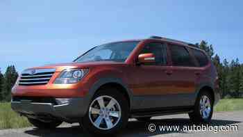 2009 Kia Borrego recalled over loose headliner plates