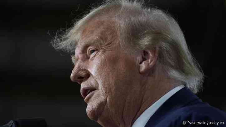 Judge temporarily lifts narrow gag order on Trump in 2020 election case