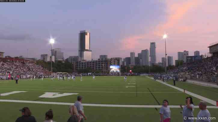 No. 4 Westlake flexes muscles downtown, clobbers Austin High 65-14