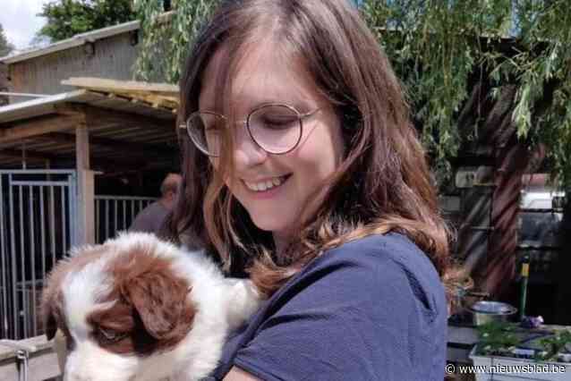 “Ze stond voor iedereen klaar, zelfs toen ze zelf zwaar ziek was”: school in rouw na overlijden van geliefde juffrouw Lieselotte (31)