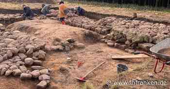 Friesen: Archäologen graben mittelalterliche Burg aus - und machen bedeutsamen Fund