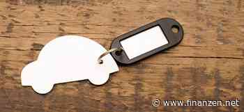 Bei Kfz-Versicherung sparen: So umgehen Senioren höhere Beiträge