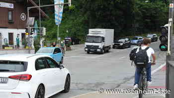 Stephanskirchen: Warum die Kreuzung am Schloßberg doch nicht gesperrt wird