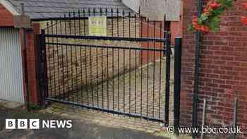 Preston alley gates should stay, residents say