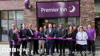 Swindon hotel powered by renewable energy opens