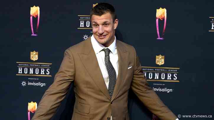 Move over Jimmy Kimmel, it's now the LA Bowl Hosted by Gronk