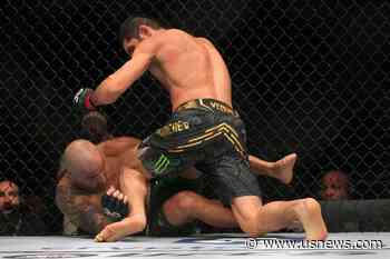 Makhachev Retains Lightweight Belt With First-Round KO of Alexander Volkanovski at UFC 294