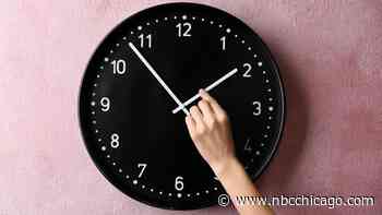 When do clocks fall back? Daylight saving time ends in just a few weeks