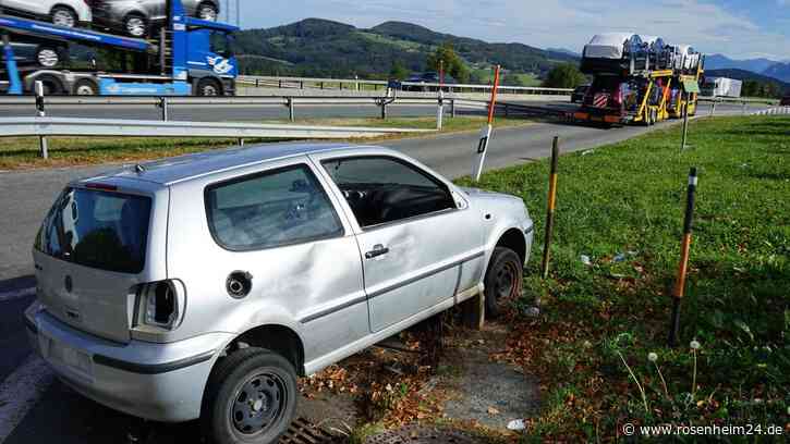 Zugemüllt, kaputt und zurückgelassen: VW Polos auf der A8 beschäftigen Polizei