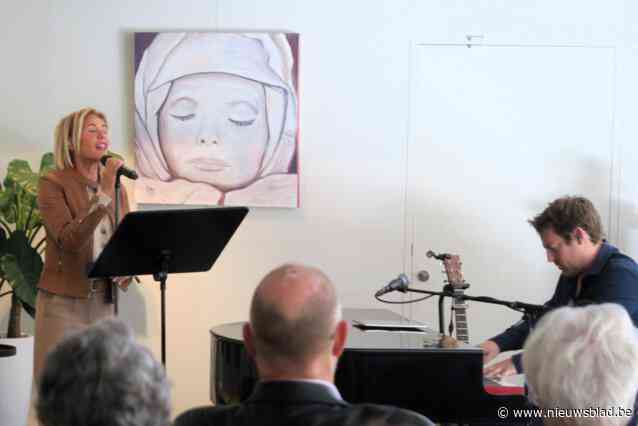 Dana Winner brengt ook overleden mama van Evi Hanssen dichterbij