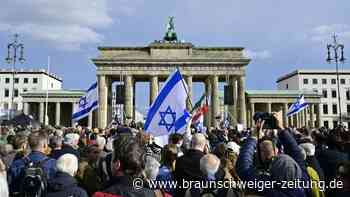 Großkundgebung für Solidarität mit Israel in Berlin