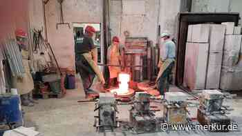 Gedenktafel für NS-Opfer in Ascholding gegossen