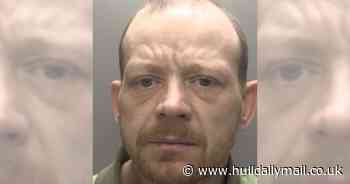 Hull knifeman terrifies women out buying lunch - before female accomplice goes shopping with their bank card