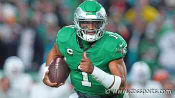 Jalen Hurts 'feels fine' despite putting on knee brace at halftime during Eagles' win over Dolphins
