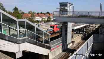 Für Fußgänger und Radfahrer: Am Bahnhof wird eine neue Überführung gebaut