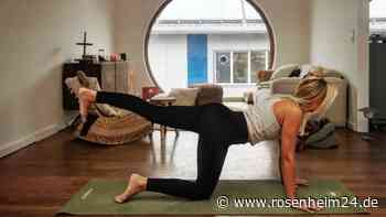 Wirbelsäule mobilisieren und Rücken fit halten - Mit diesem Yoga-Flow