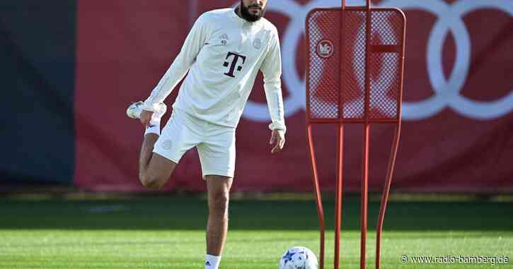 Mazraoui vor Istanbul-Spiel im Bayern-Training