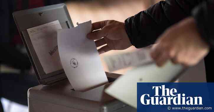 Projected results show rightwing SVP making gains in Swiss federal elections