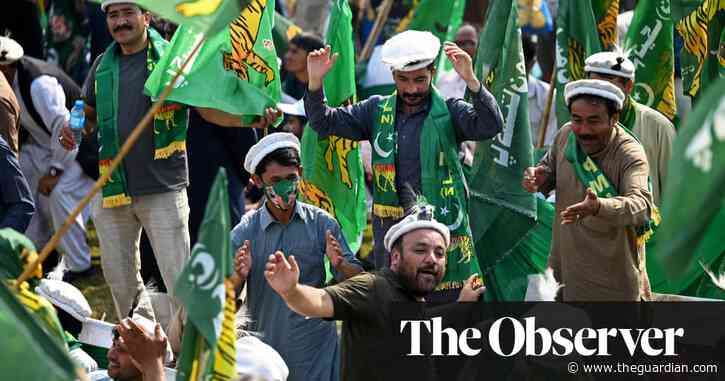 Pakistan’s ex-PM Nawaz Sharif returns from exile ‘completely ready’ for election