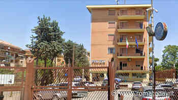 Pugni al citofono del commissariato, aveva già un Daspo urbano per rissa