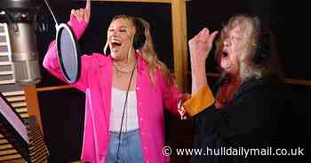 Ella Henderson surprised by original 'Whooah Bodyform' vocalist while re-recording ad