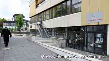 Vierstelliger Schaden: Unbekannte steigen in FBZ Westhagen ein