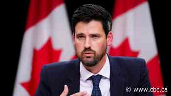 Housing minister calls on municipalities to be more 'ambitious' with funding applications