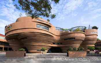 Bat Trang Ceramic Community House / 1+1>2 Architects