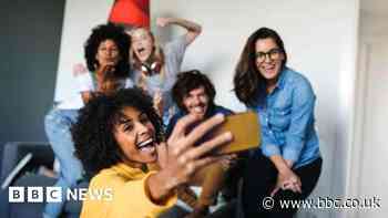 Google Pixel’s face-altering photo tool sparks AI manipulation debate