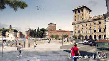 Caos traffico a piazza Venezia, modificata di nuovo la viabilità e intensificata la presenza di vigili