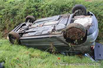 Brakel: Auto landet bei Hembsen im Straßengraben