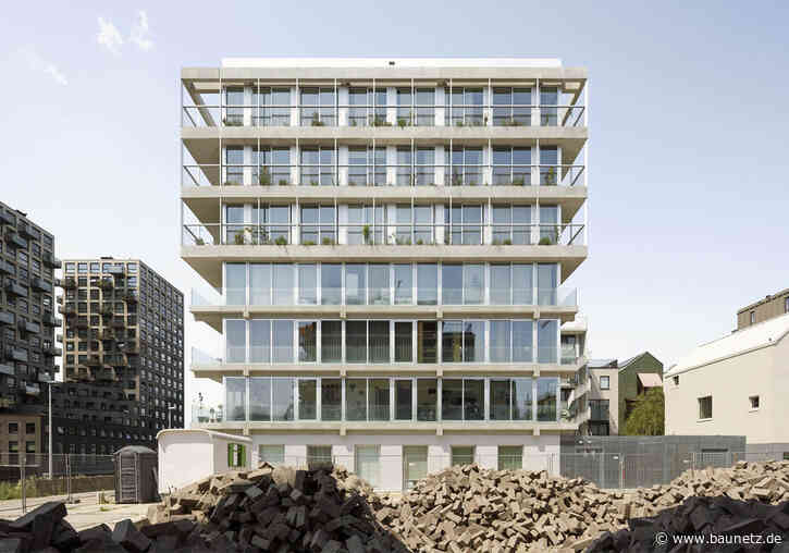 Zwei Türen pro Haushalt
 - Wohnhaus in Amsterdam von Space Encounters