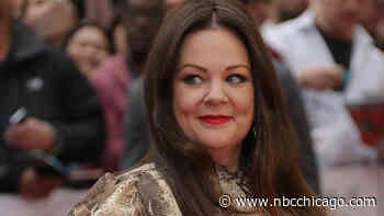 Actress Melissa McCarthy stops by Pilsen restaurant in Chicago