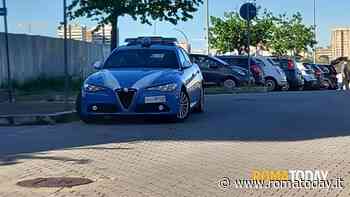 Roma, dopo inseguimento da film sul raccordo anulare si rifugia nel centro commerciale