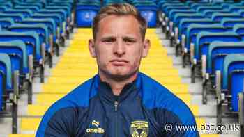 Brad Dwyer: Warrington Wolves re-sign hooker from Hull FC on two-year deal
