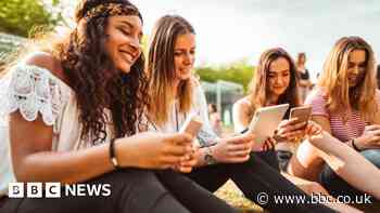 Tinder: Friends and family can help you make a good match