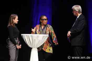 Nobelpreisträgerin und TV-Prominenz zu Gast beim Friedensjahr-Ausklang