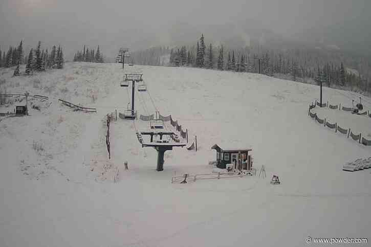 "It's Dumping"- Heavy Snow Falling At Canadian Ski Resort