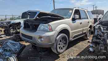 Junkyard Gem: 2004 Lincoln Navigator Ultimate 4x4