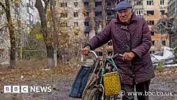 Ukraine war: Avdiivka civilians cling on amid Russian assault