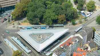 Mann belästigt Frau am Königsplatz in Augsburg