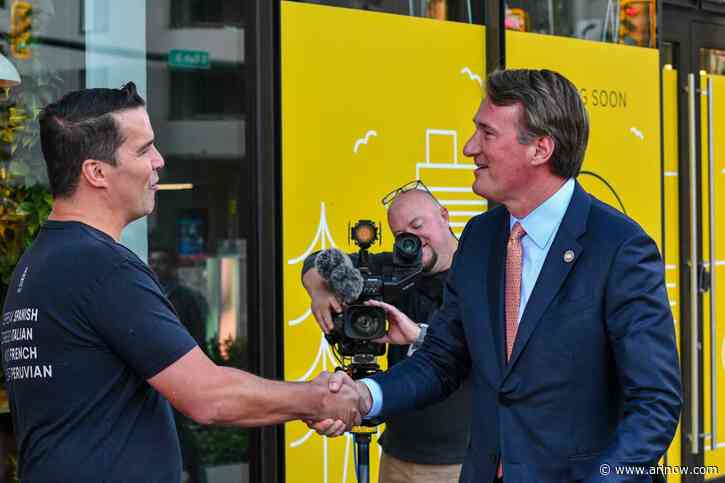 Gov. Youngkin courts Hispanic voters in Pentagon City ahead of November election