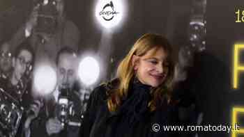 Nastassja Kinski con l'abito di Anna Magnani racconta la sua Roma: "Ho vissuto qui da bambina, la amo"