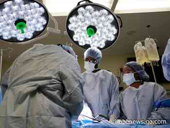 Few transplant surgeons are Black. Giving medical students a rare peek at organ donation may help